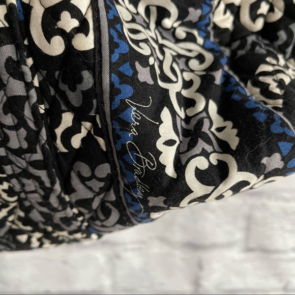 PREOWNED VERA BRADLEY BLUE BLACK ZIP TOP DUFFLE BAG TRAVEL TOTE - Picture 4 of 8